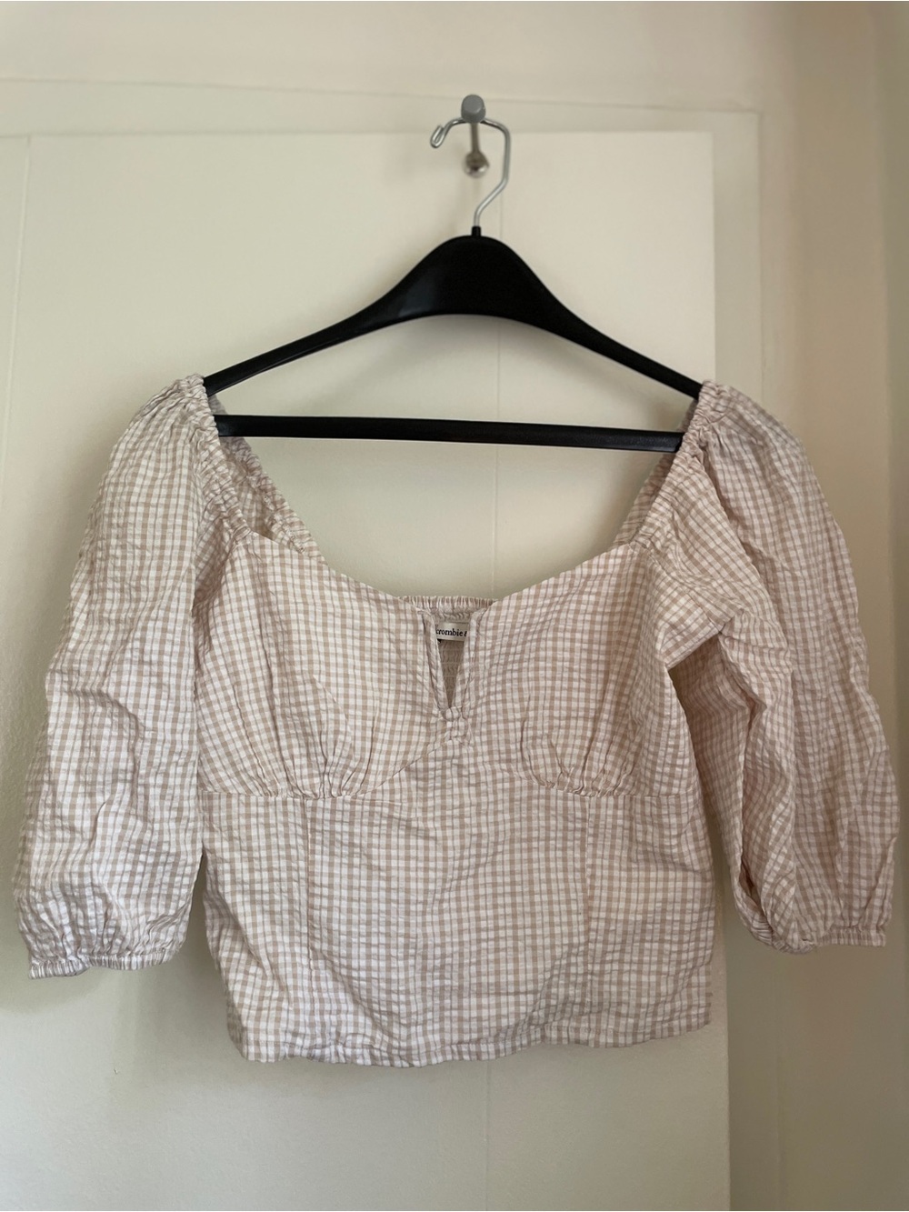 Abercrombie Checked Puff-Sleeve Peasant Top in Beige